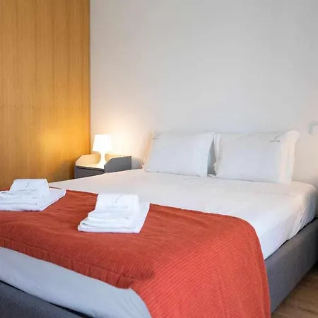 Camoes Place Loft Duplex * Oporto