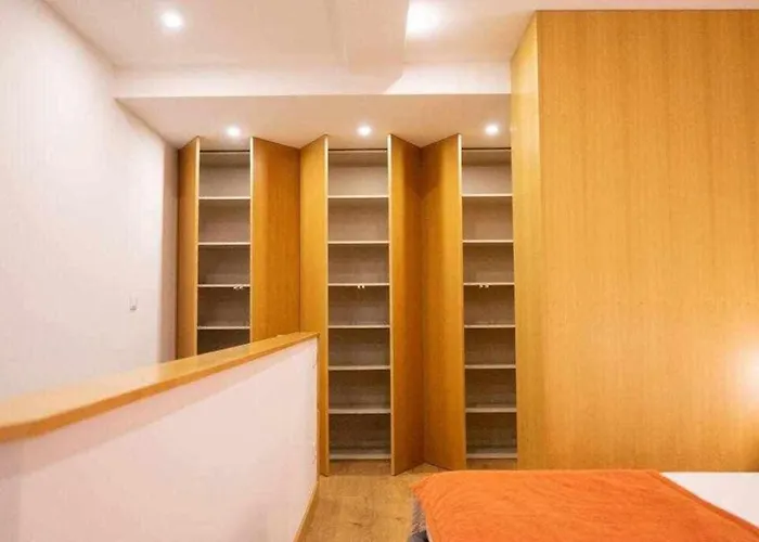 Camoes Place Loft Duplex 포르투