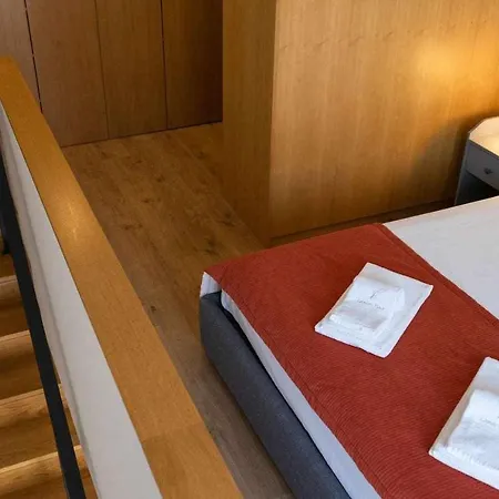 아파트 Camoes Place Loft Duplex