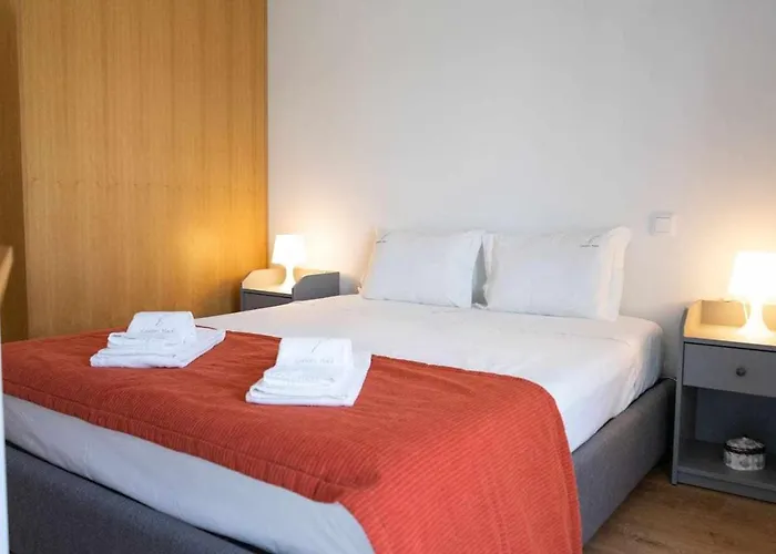 Camoes Place Loft Duplex * Porto